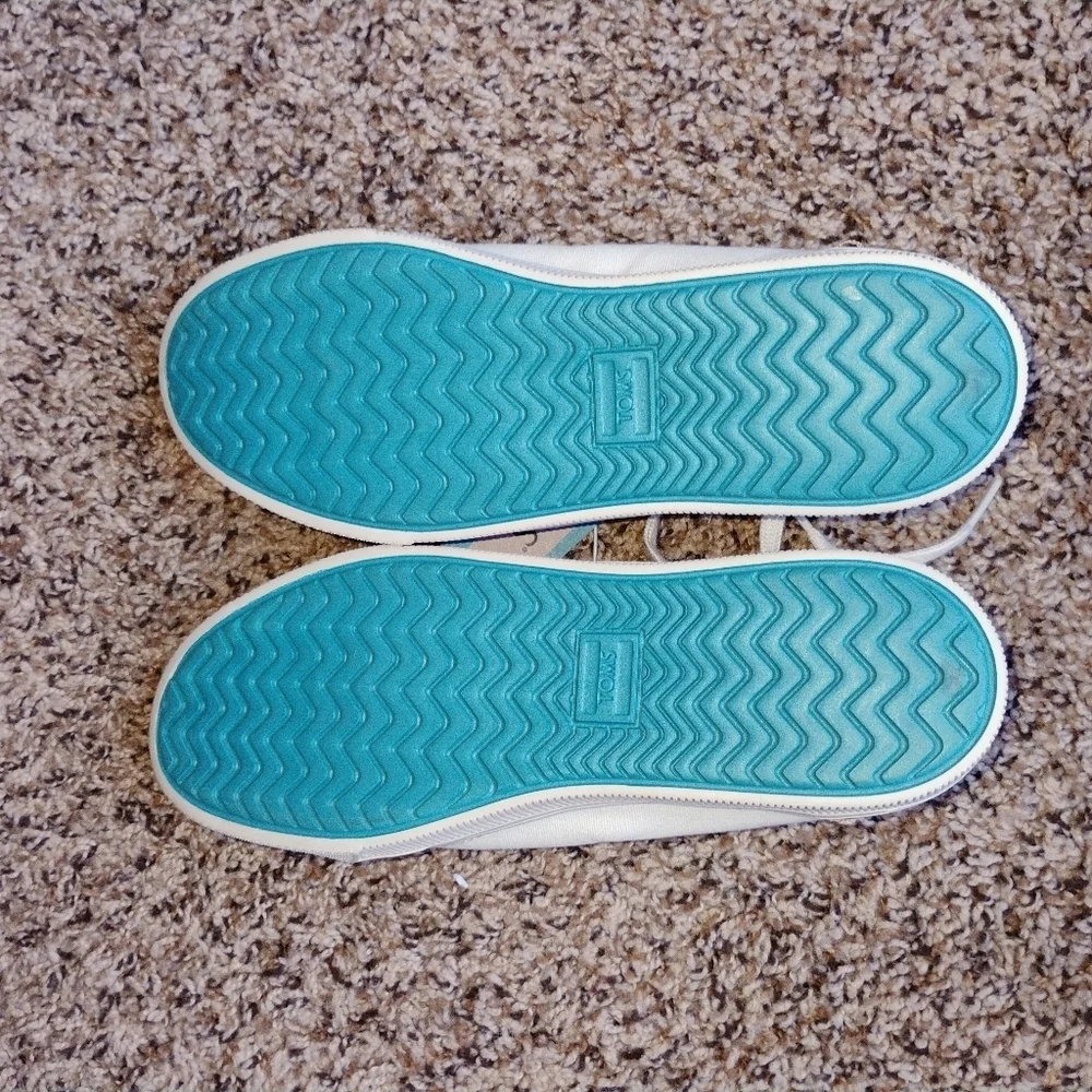 NWT TOMS TRVL LITE Low Sneakers Tropical Lining Size 7 Birch Canvas
